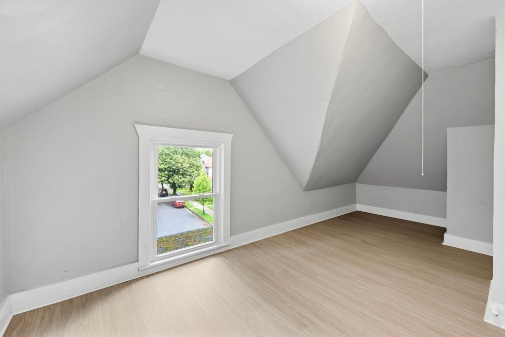 29 Yale St, Springfield, MA Photo #28