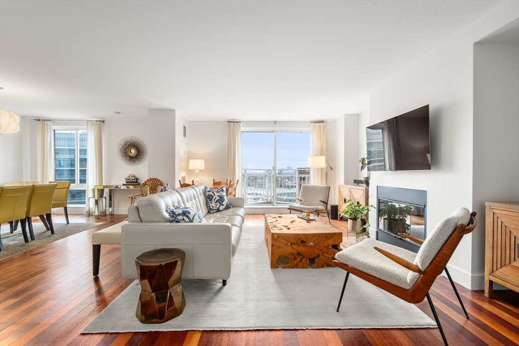 75-83 Cambridge Pkwy E1203