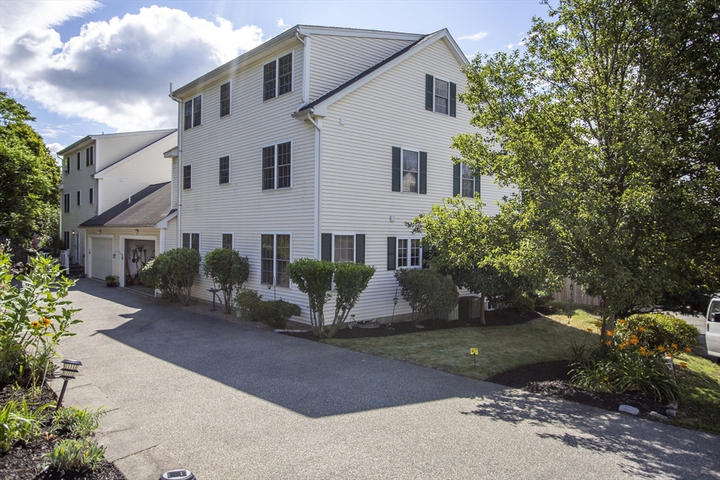 5 Bateman Ct 1-A