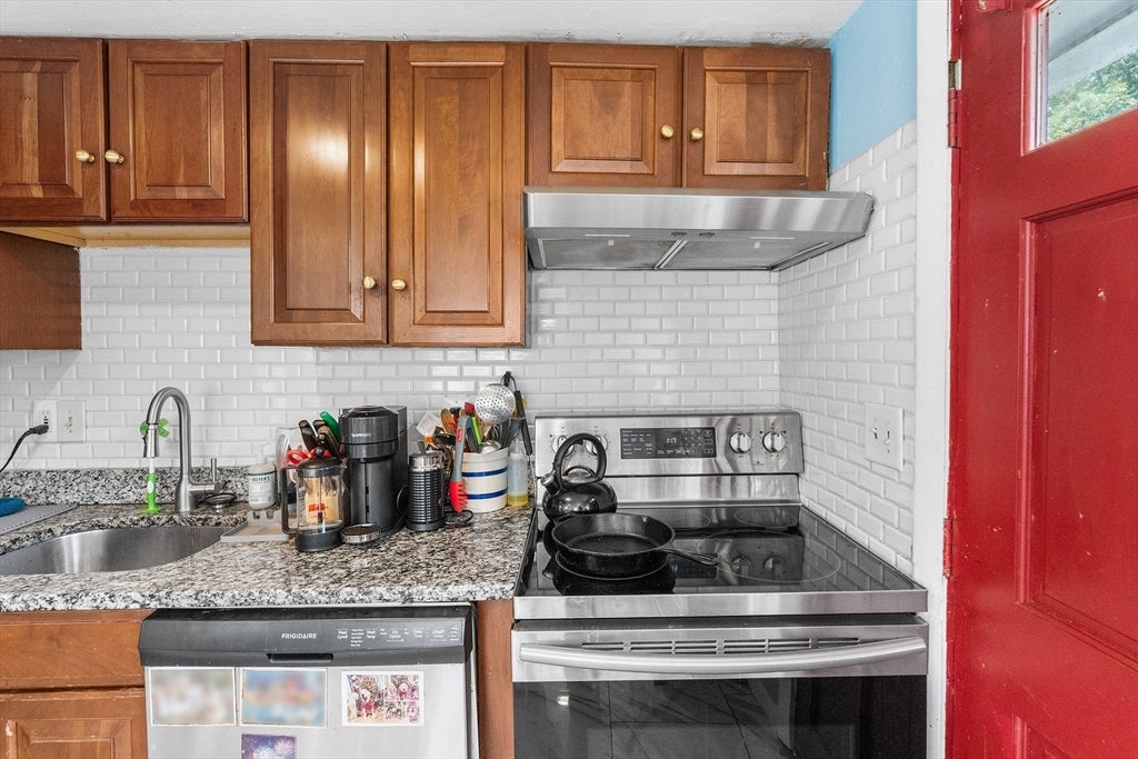 46 Stonehill Rd, Boston, MA, 46 Stonehill Rd, Boston, MA Photo #3