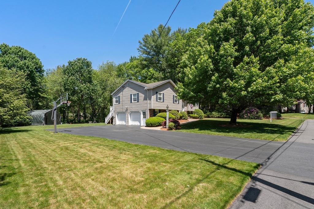 33 Shady Hill Dr