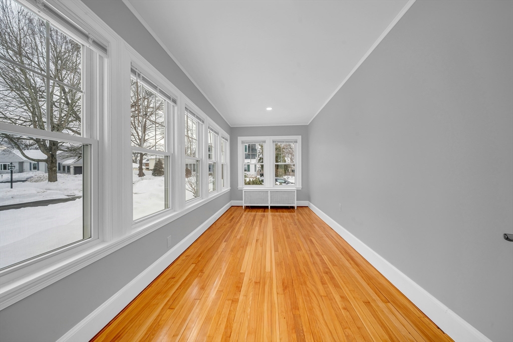 26 Richardson Ave 26