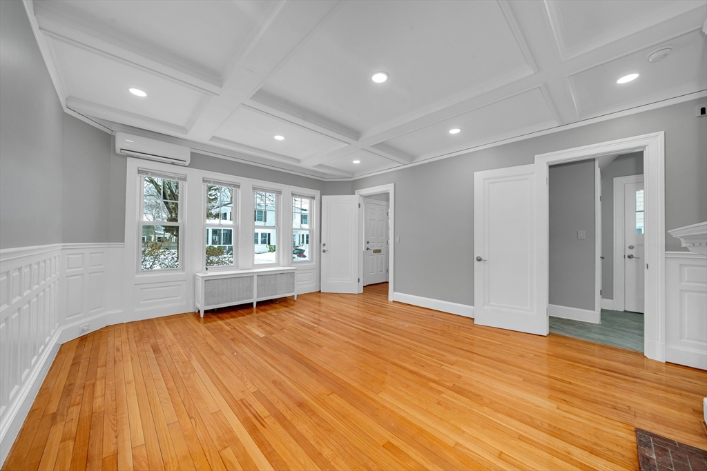 26 Richardson Ave 26