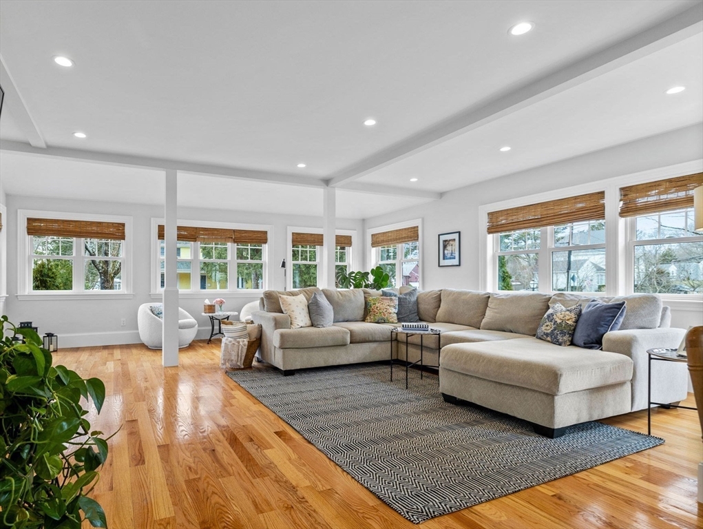 79 Donizetti St