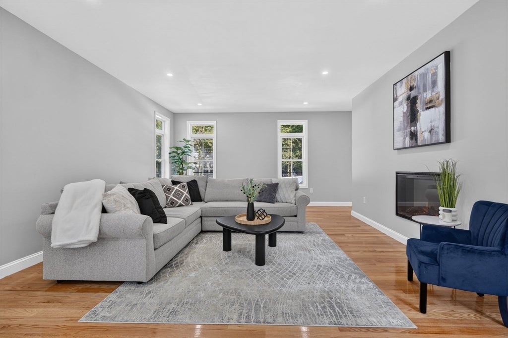44 Grandview Road, Reading, MA, 44 Grandview Road, Reading, MA Photo #6