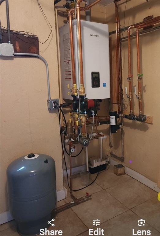 Milton, Massachusetts 02186, United States, 4 Bedrooms Bedrooms, ,2 BathroomsBathrooms,Residential,Active,179627