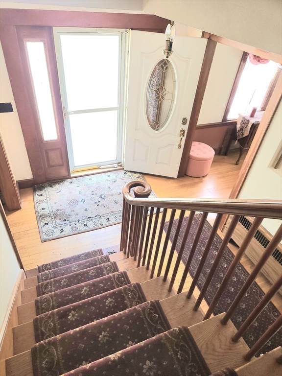 Milton, Massachusetts 02186, United States, 4 Bedrooms Bedrooms, ,2 BathroomsBathrooms,Residential,Active,179627