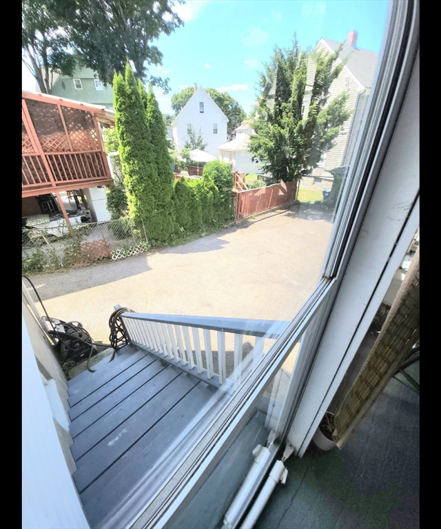 Milton, Massachusetts 02186, United States, 4 Bedrooms Bedrooms, ,2 BathroomsBathrooms,Residential,Active,179627