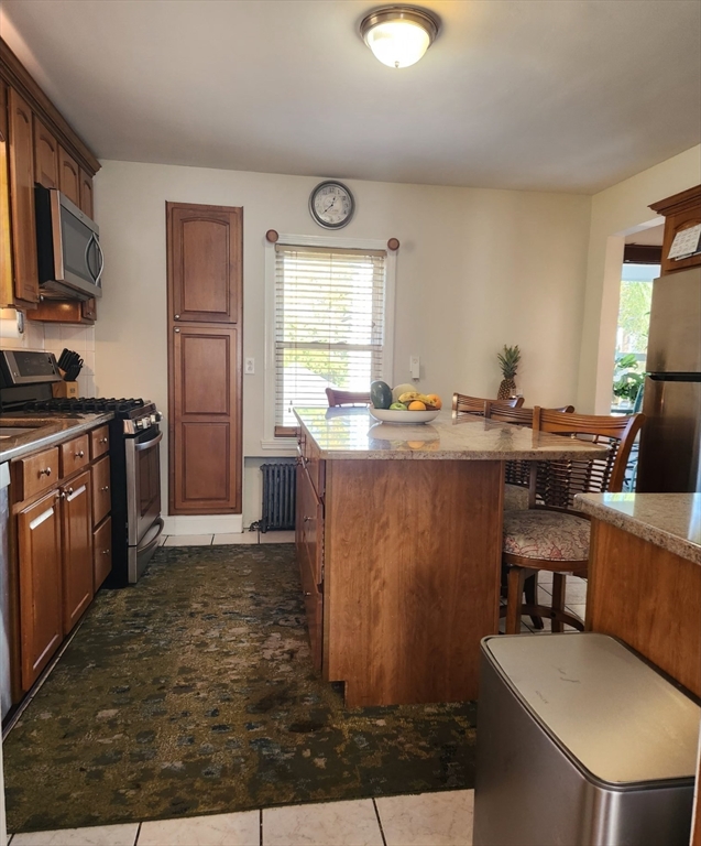 Milton, Massachusetts 02186, United States, 4 Bedrooms Bedrooms, ,2 BathroomsBathrooms,Residential,Active,179627