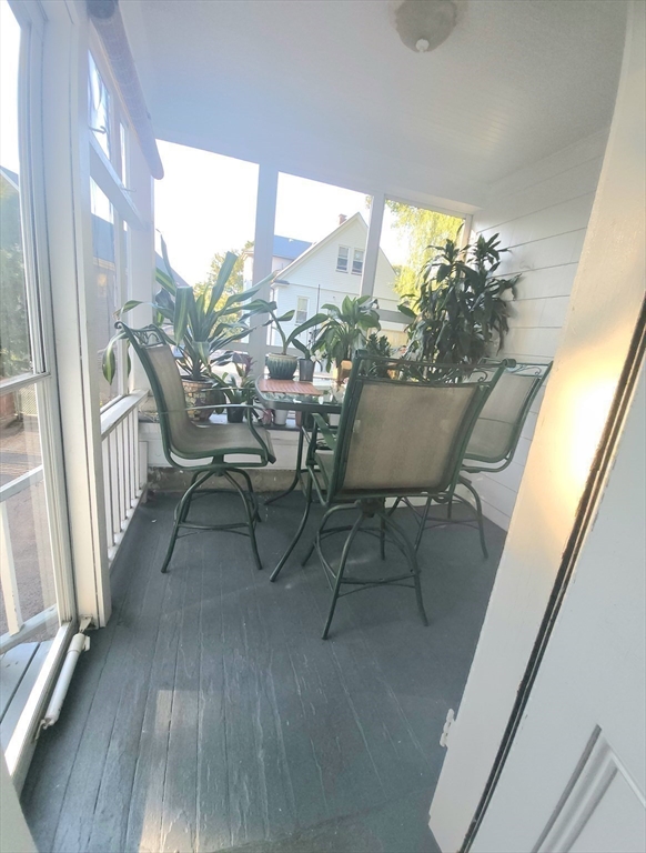 Milton, Massachusetts 02186, United States, 4 Bedrooms Bedrooms, ,2 BathroomsBathrooms,Residential,Active,179627