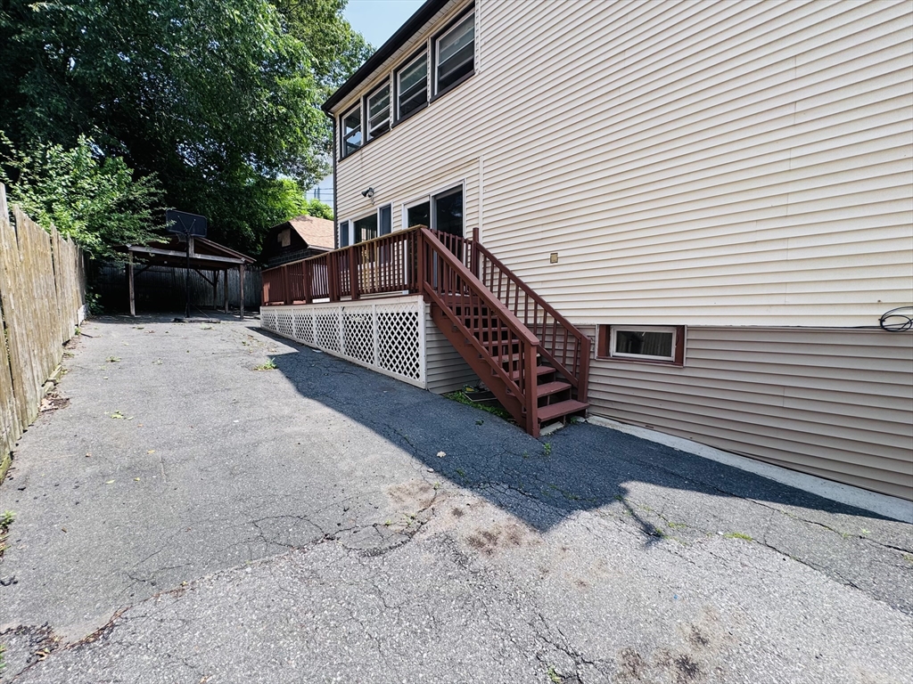 27 Shelby St
