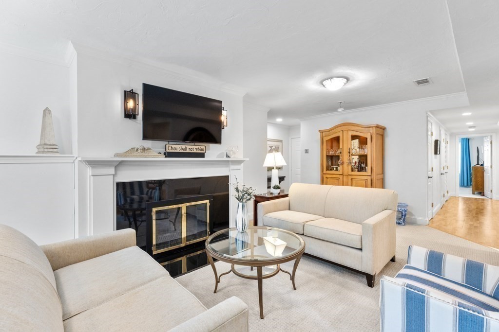 84 Walpole St 1C