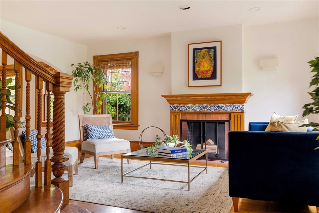 8 Ellsworth Avenue