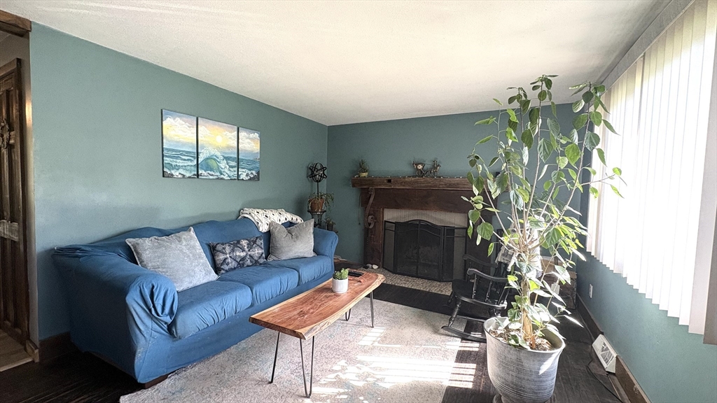 15 Fairhaven DR, East Longmeadow, MA Photo #19