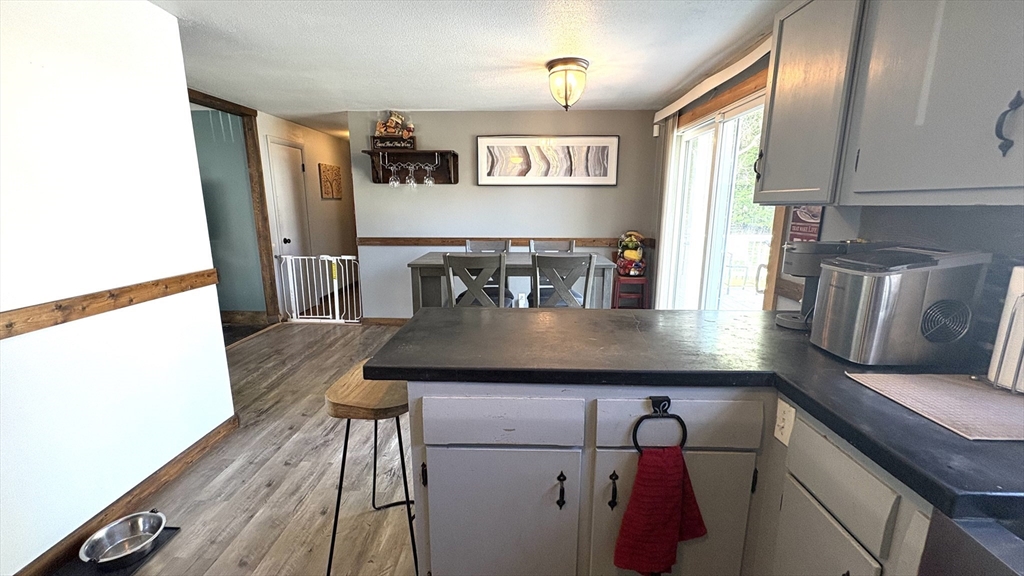 15 Fairhaven DR, East Longmeadow, MA Photo #9