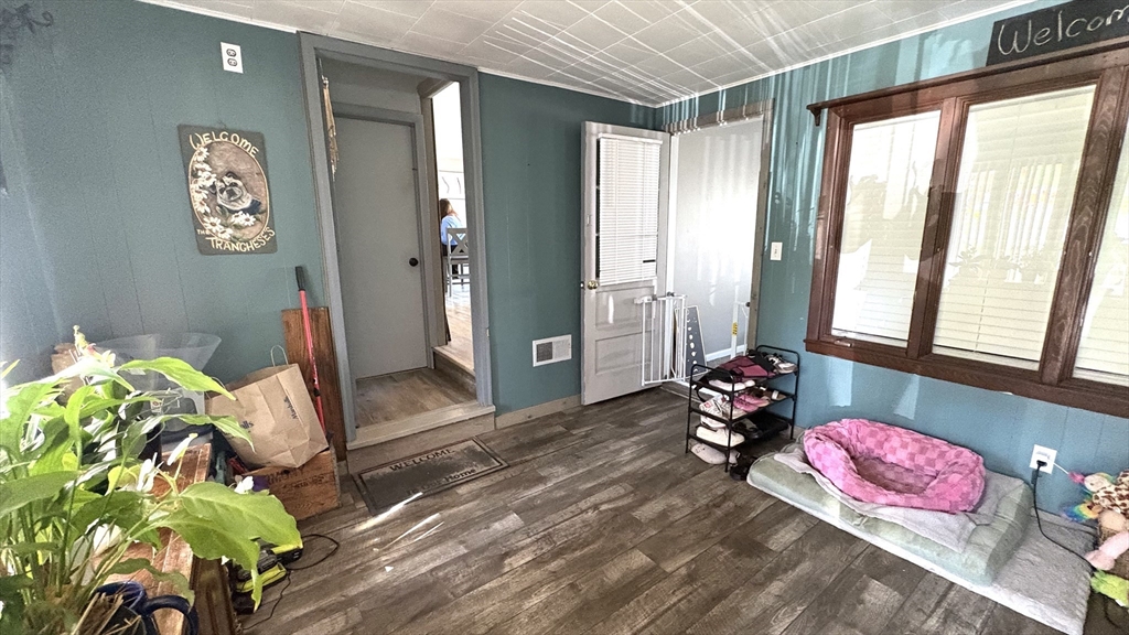 15 Fairhaven DR, East Longmeadow, MA Photo #6