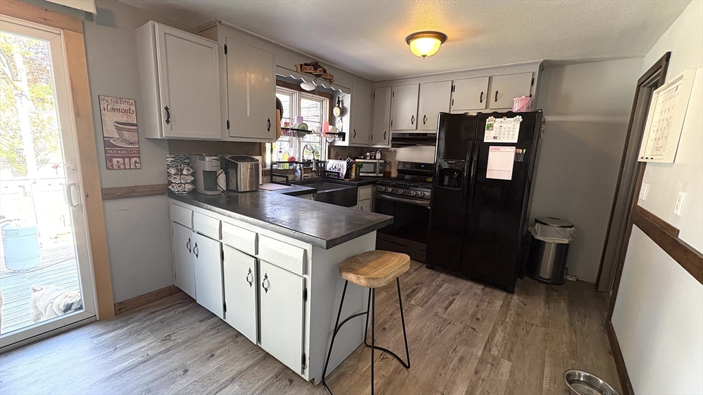 15 Fairhaven DR, East Longmeadow, MA Photo #8