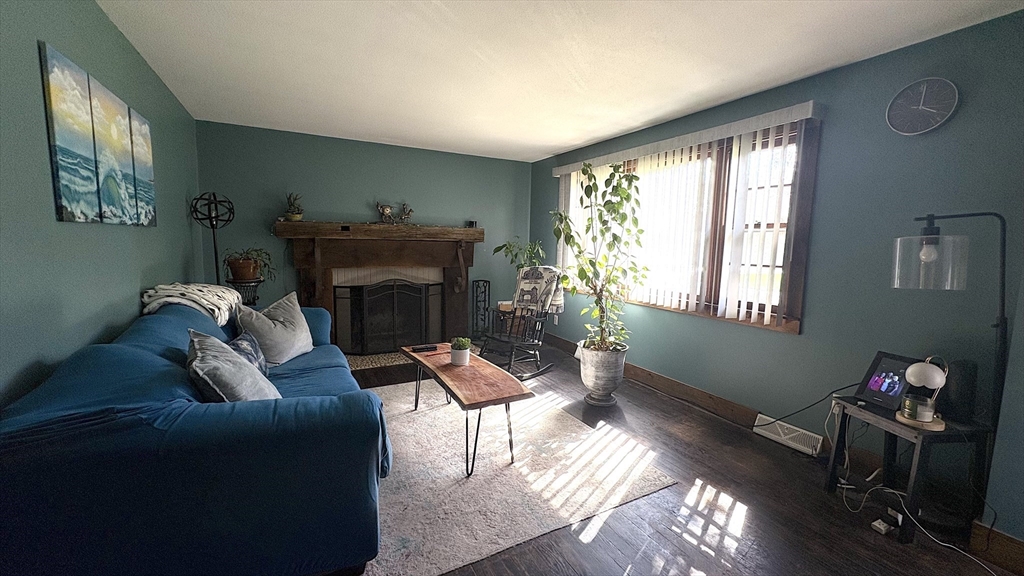 15 Fairhaven DR, East Longmeadow, MA Photo #21