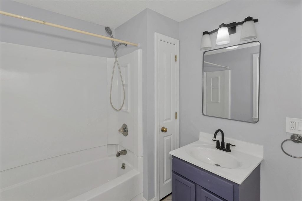 19 Church St, Agawam, MA, 19 Church St, Agawam, MA Photo #9
