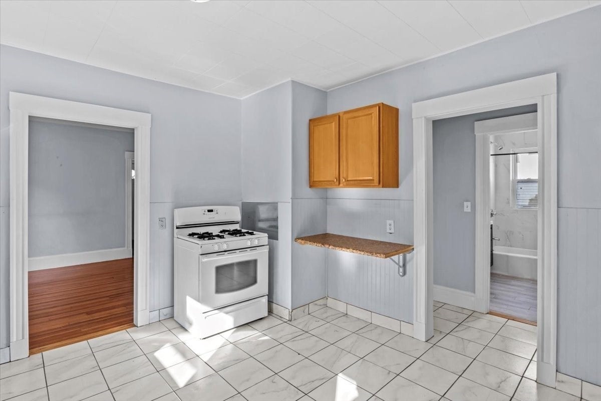 25-27 Kenwood Rd #1, Everett, MA, 25-27 Kenwood Rd #1, Everett, MA Photo #3