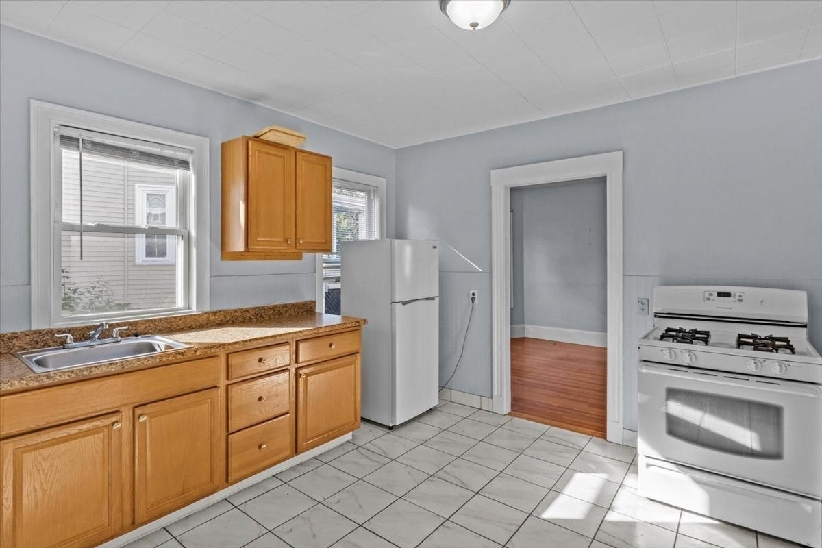 25-27 Kenwood Rd #1, Everett, MA, 25-27 Kenwood Rd #1, Everett, MA Photo #1
