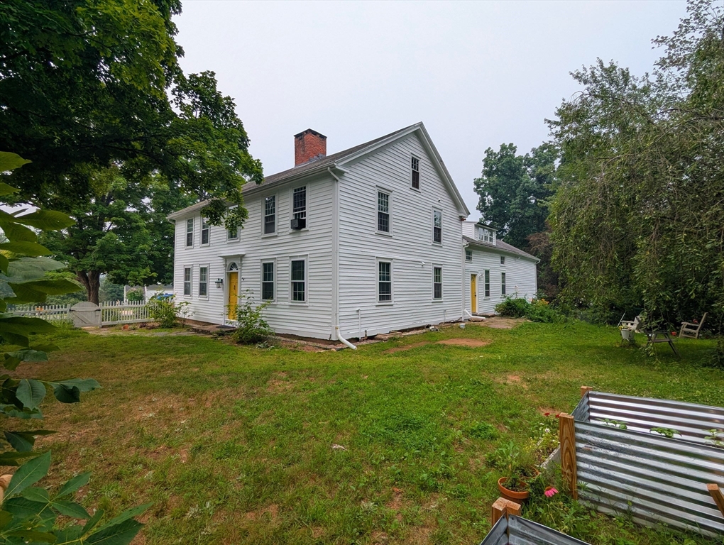 16 Parish Hill Rd