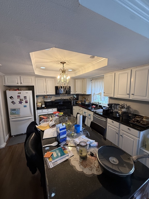 9 Ashley Dr