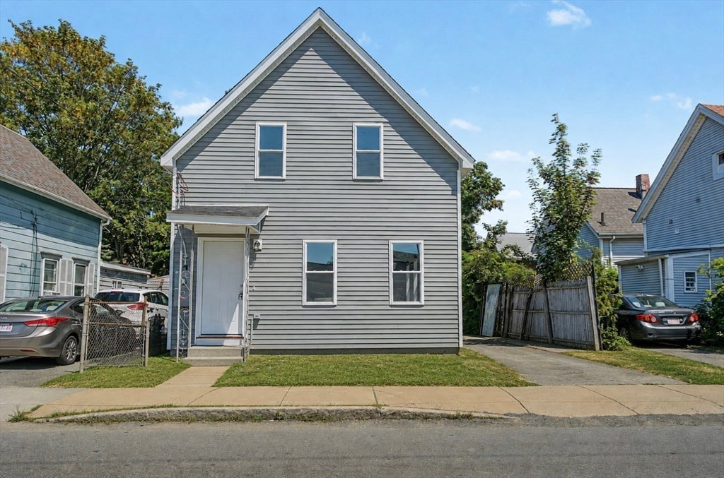 85 Middle St, Fairhaven, MA Photo #1