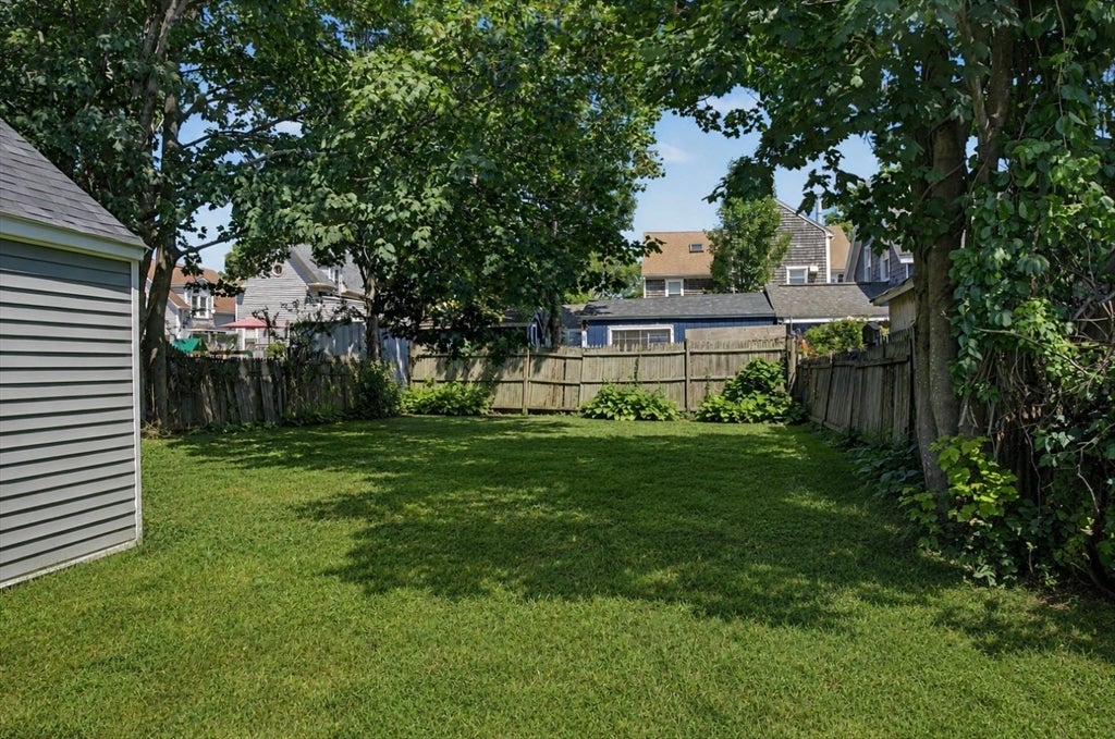 85 Middle St, Fairhaven, MA Photo #23