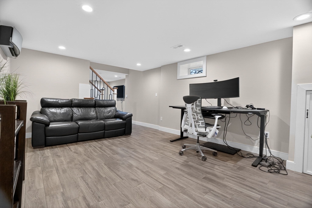 11 Haynes Rd, Newton, MA Photo #35