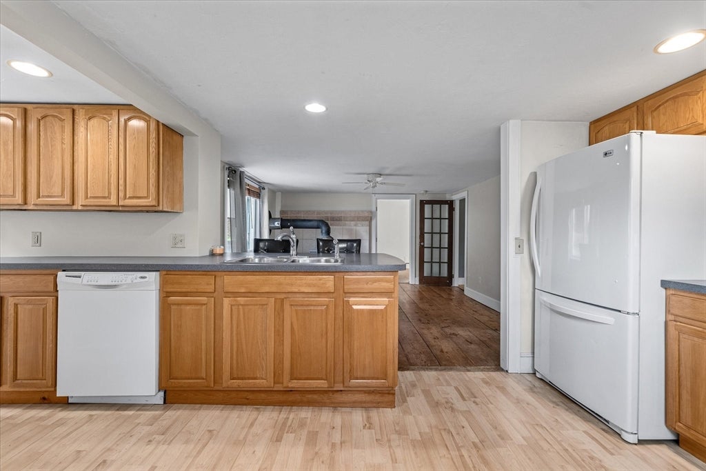 130 Summer St, North Brookfield, MA, 130 Summer St, North Brookfield, MA Photo #13