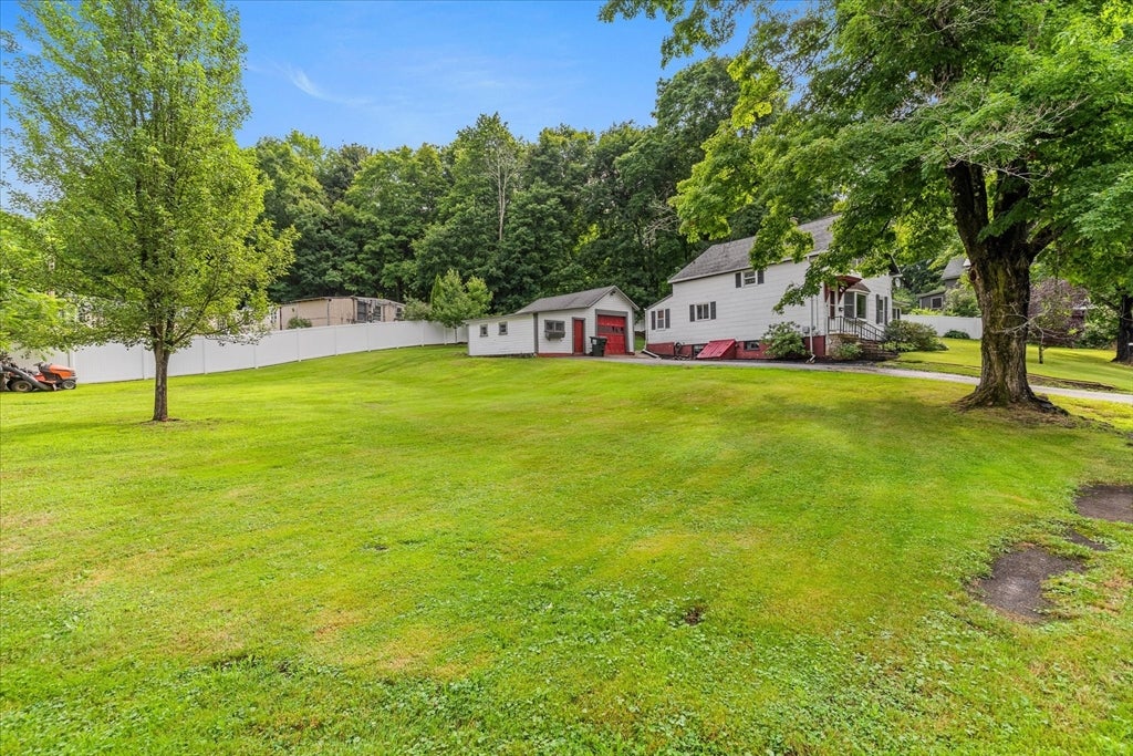 130 Summer St, North Brookfield, MA, 130 Summer St, North Brookfield, MA Photo #4