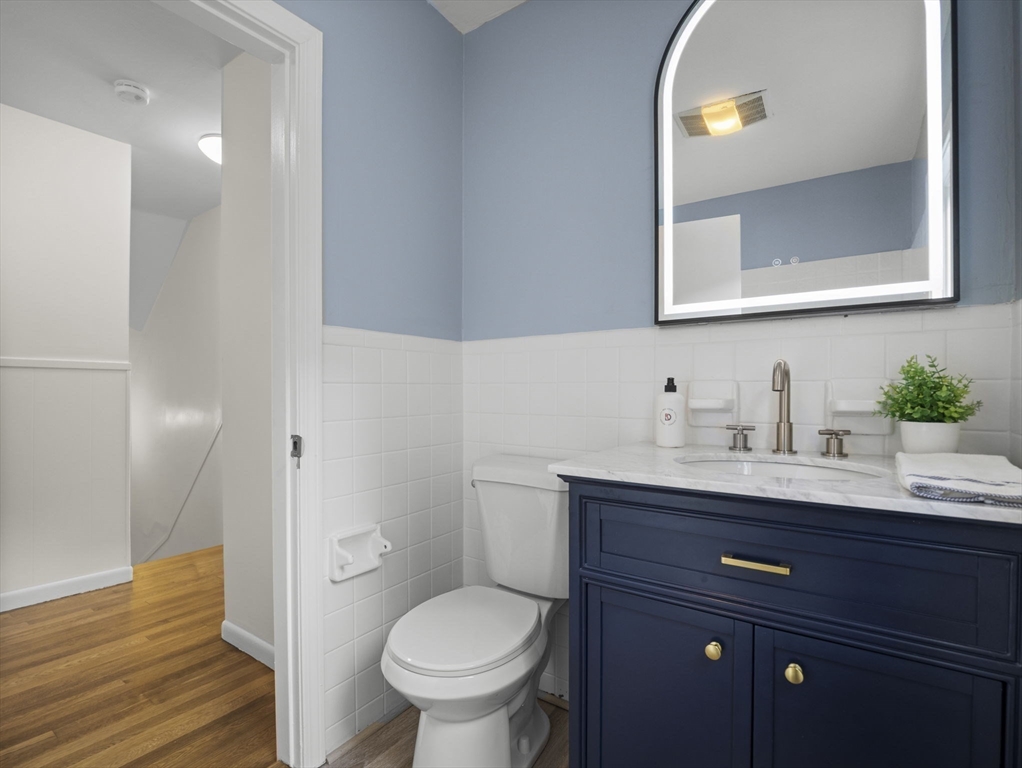 Swampscott, Massachusetts 01907, United States, 4 Bedrooms Bedrooms, ,2 BathroomsBathrooms,Residential,Active,182363