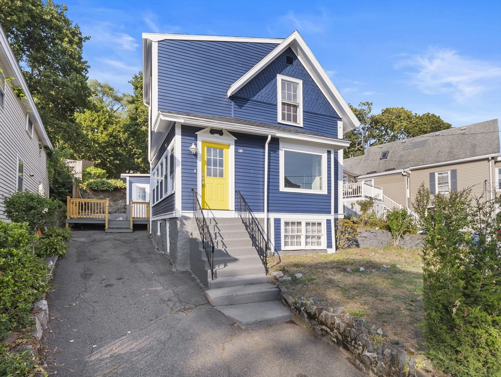 Swampscott, Massachusetts 01907, United States, 4 Bedrooms Bedrooms, ,2 BathroomsBathrooms,Residential,Active,182363