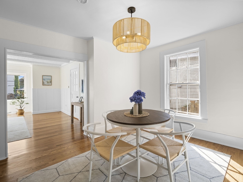 Swampscott, Massachusetts 01907, United States, 4 Bedrooms Bedrooms, ,2 BathroomsBathrooms,Residential,Active,182363