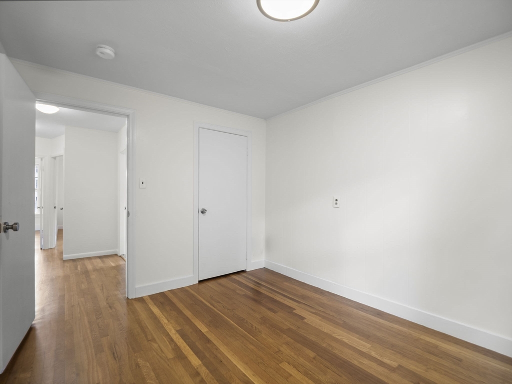 Swampscott, Massachusetts 01907, United States, 4 Bedrooms Bedrooms, ,2 BathroomsBathrooms,Residential,Active,182363