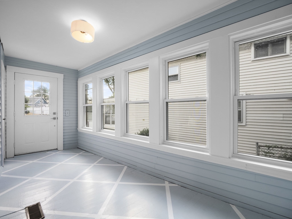 Swampscott, Massachusetts 01907, United States, 4 Bedrooms Bedrooms, ,2 BathroomsBathrooms,Residential,Active,182363