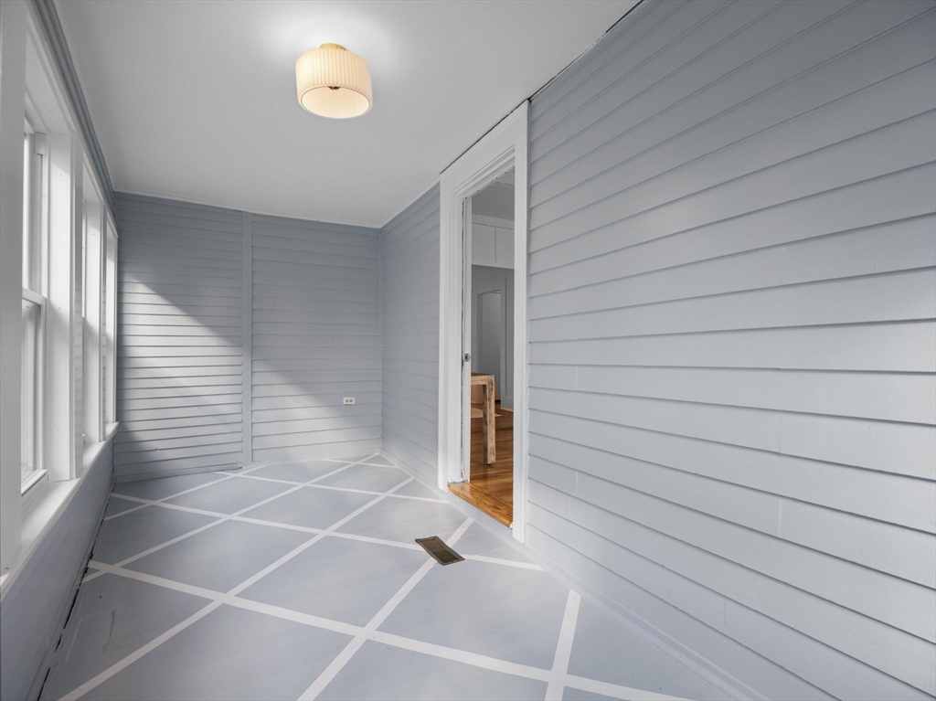 Swampscott, Massachusetts 01907, United States, 4 Bedrooms Bedrooms, ,2 BathroomsBathrooms,Residential,Active,182363