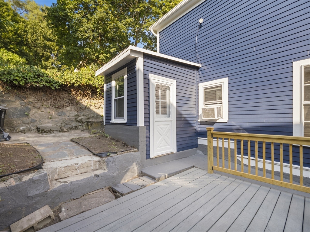 Swampscott, Massachusetts 01907, United States, 4 Bedrooms Bedrooms, ,2 BathroomsBathrooms,Residential,Active,182363