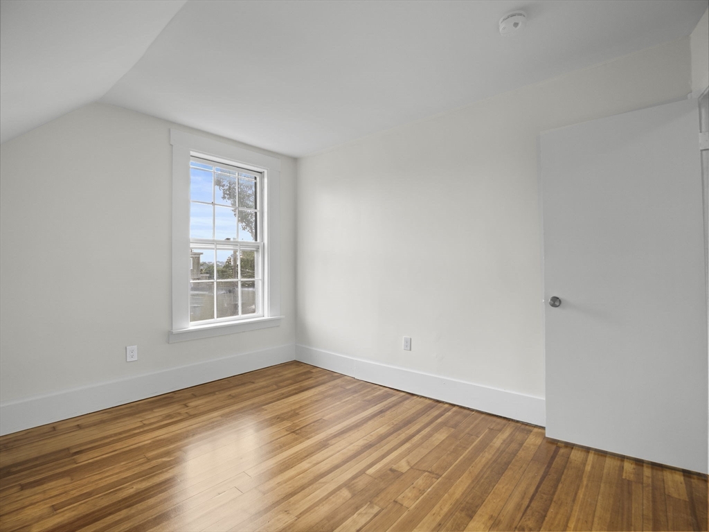 Swampscott, Massachusetts 01907, United States, 4 Bedrooms Bedrooms, ,2 BathroomsBathrooms,Residential,Active,182363