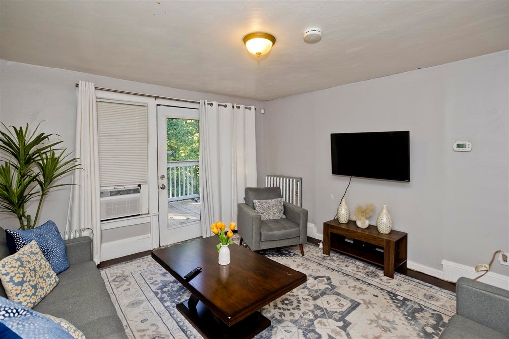 104 Narragansett St, Springfield, MA, 104 Narragansett St, Springfield, MA Photo #6