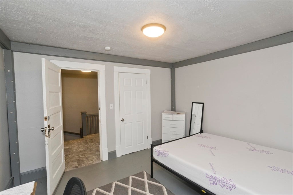 104 Narragansett St, Springfield, MA, 104 Narragansett St, Springfield, MA Photo #25