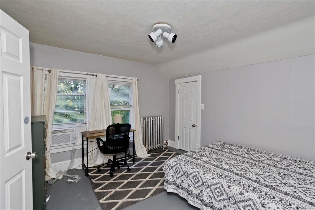 104 Narragansett St, Springfield, MA, 104 Narragansett St, Springfield, MA Photo #23