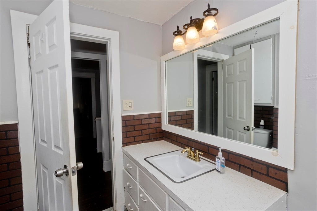 104 Narragansett St, Springfield, MA, 104 Narragansett St, Springfield, MA Photo #21