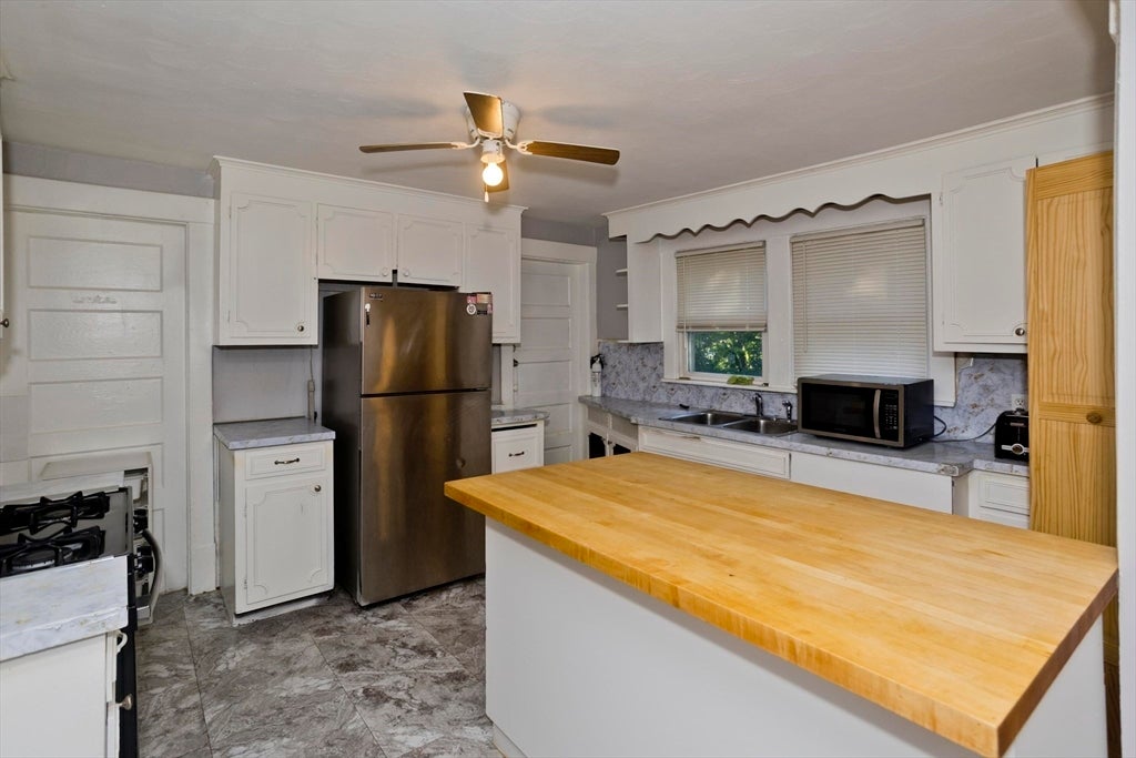 104 Narragansett St, Springfield, MA, 104 Narragansett St, Springfield, MA Photo #9