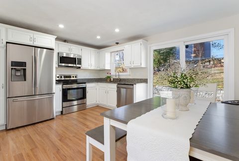 8 Swan Lane Billerica MA 01821