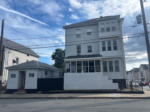 107-113 Palmer St Fall River MA 02724