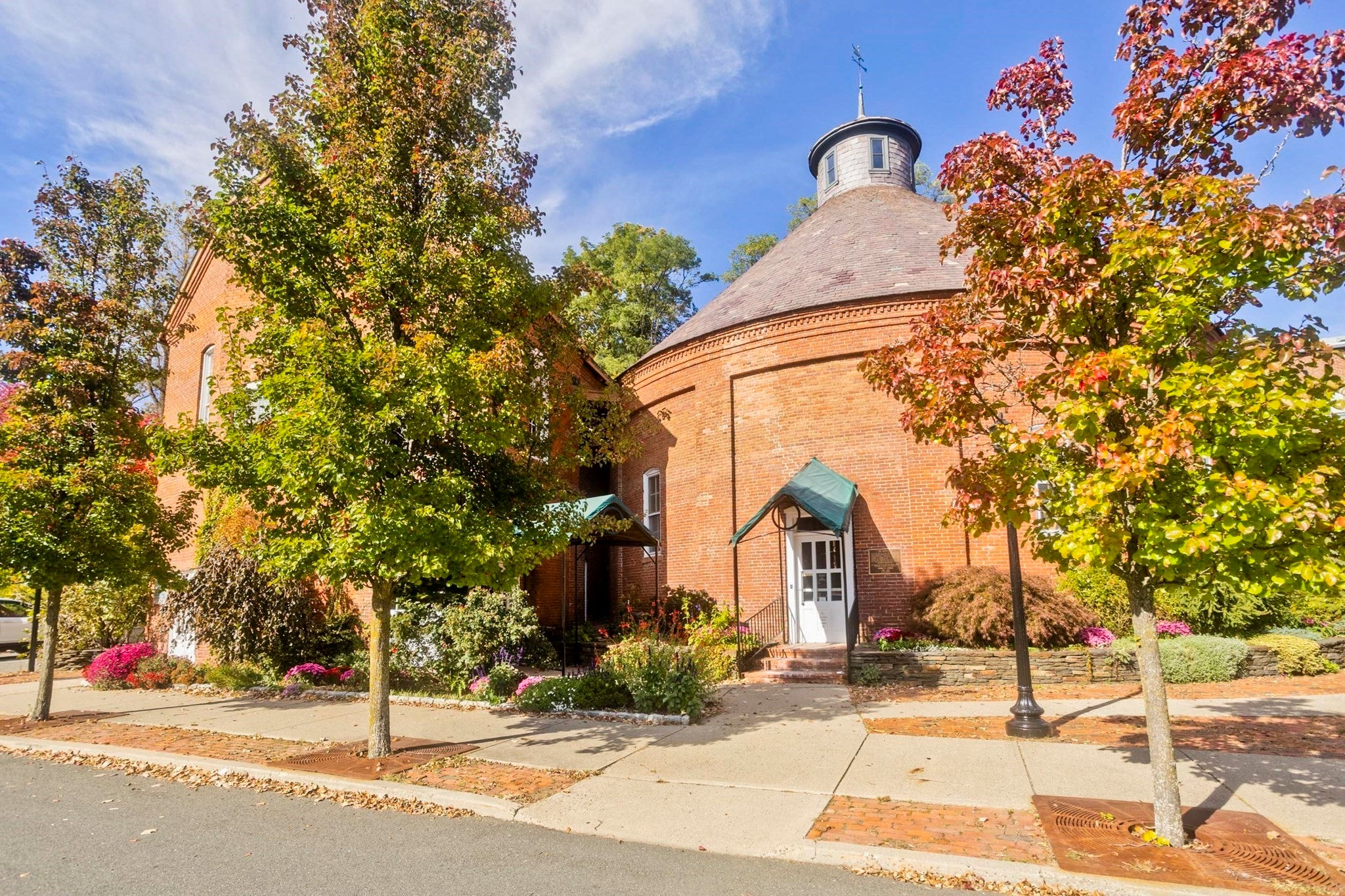 244 Main St