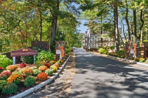 Photo of 9 Broadway #305, Saugus, MA 01906 (MLS # 73443546)