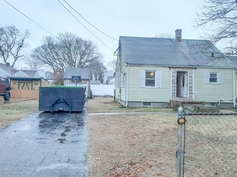 389 Sconticut Neck Road Fairhaven MA 02719